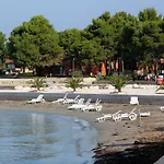 7171a Умаг